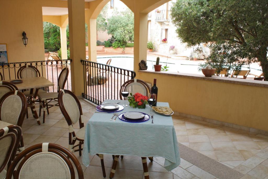 Hotel San Pantaleo Exterior photo