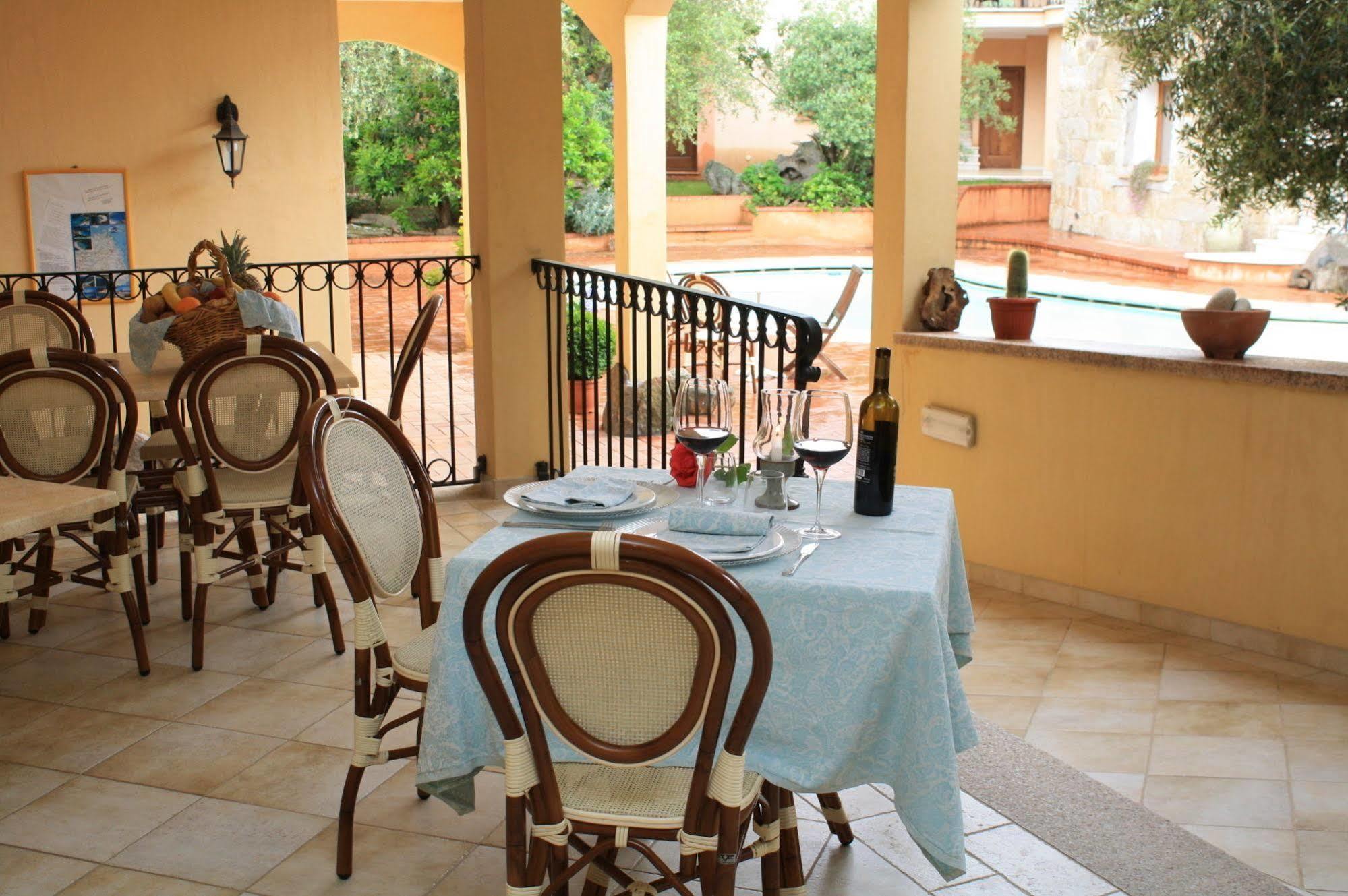 Hotel San Pantaleo Exterior photo